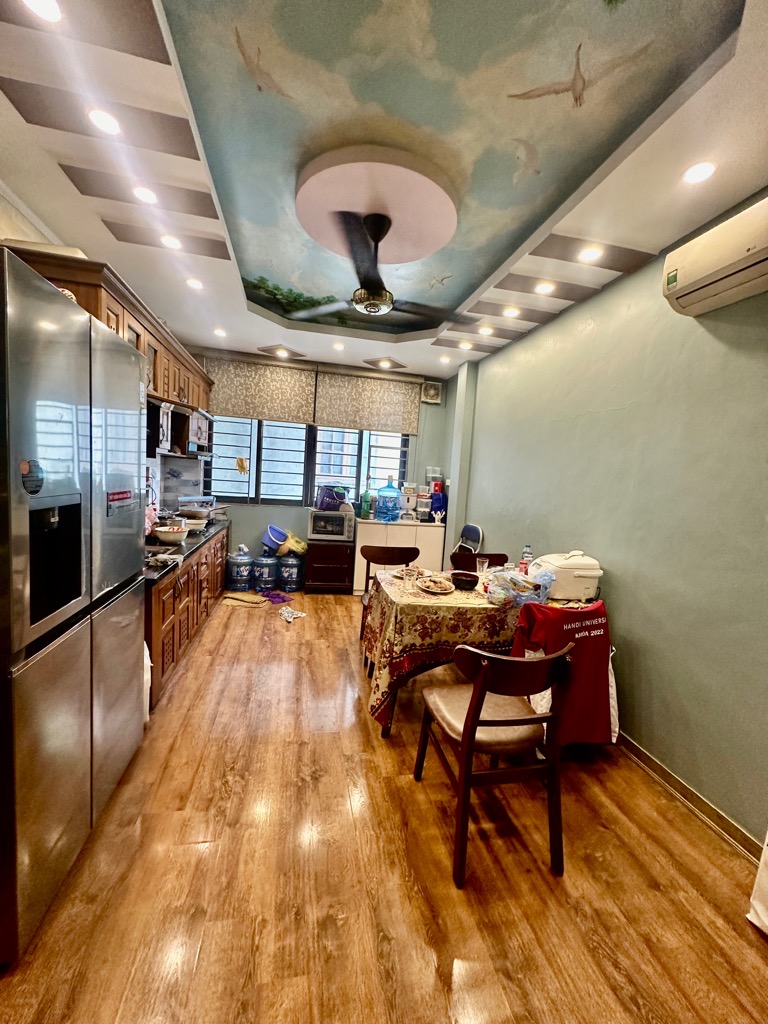 Bán nhà Tây Sơn - diện tích 26,6m2 6 tầng - Kinh doanh sầm uất - giá 14 tỷ