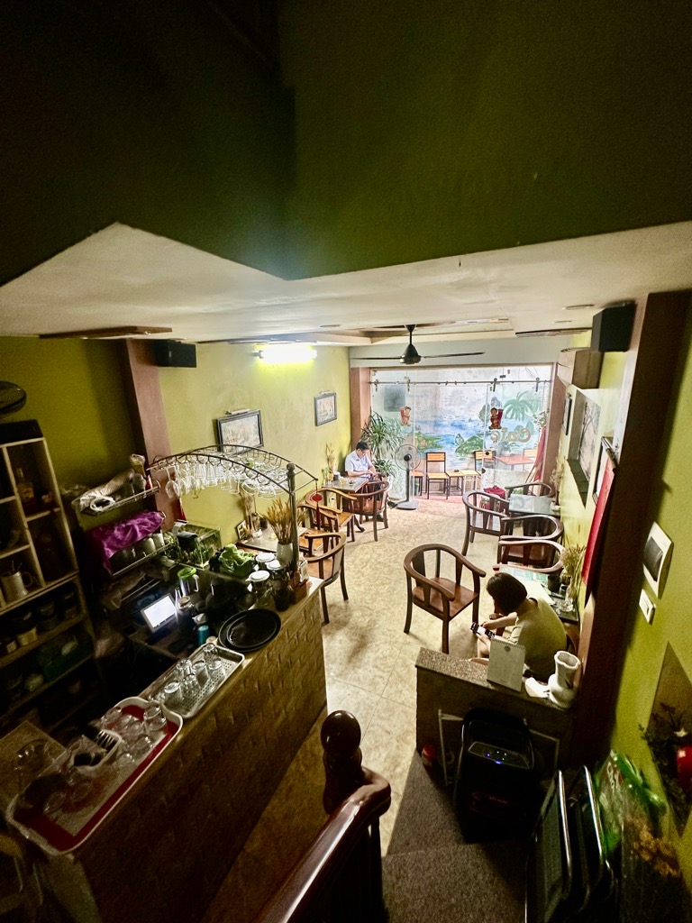 Bán nhà Tây Sơn - diện tích 26,6m2 6 tầng - Kinh doanh sầm uất - giá 14 tỷ