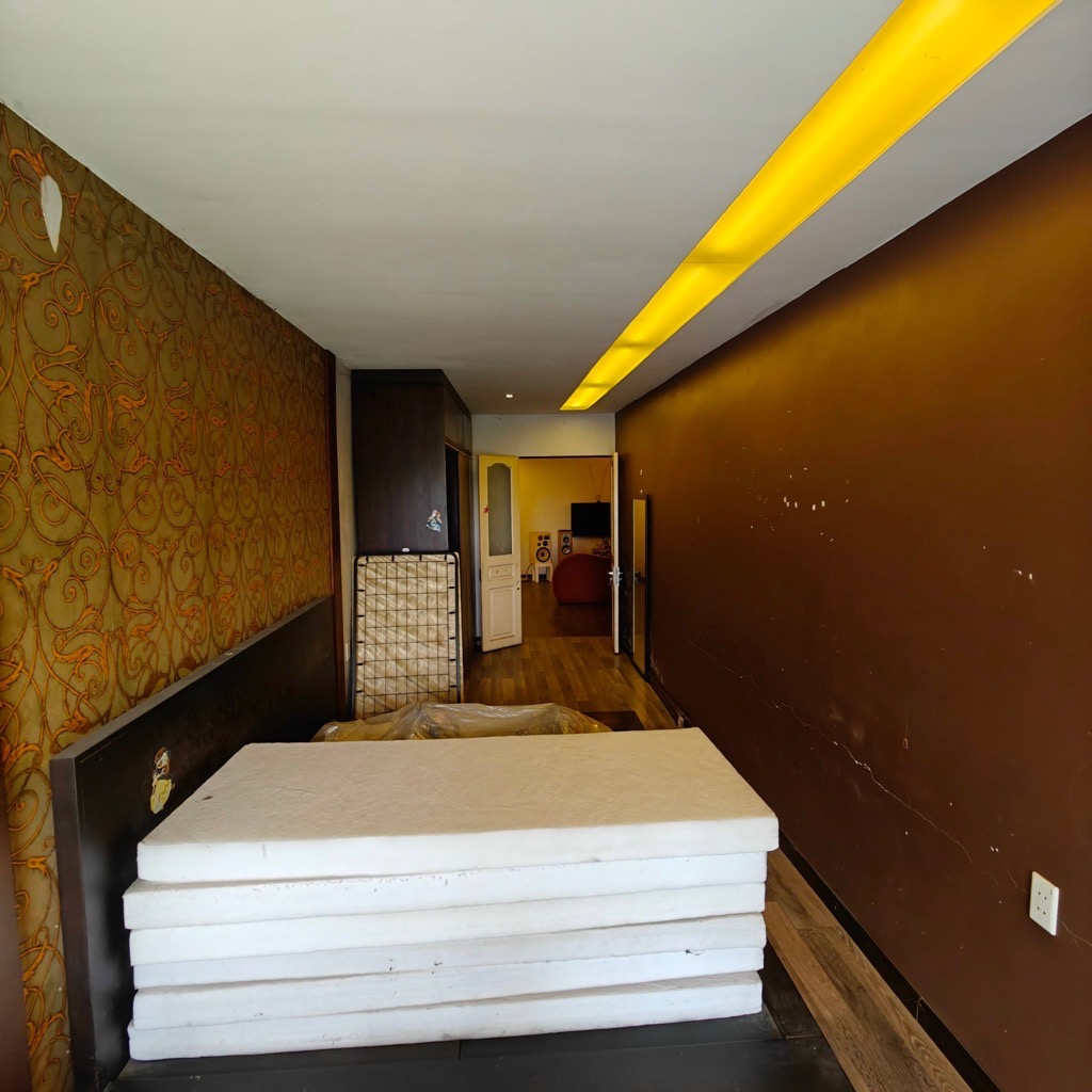 Bán nhà Lê Duẩn - diện tích 73m2 4 tầng - Mặt phố kinh doanh - giá 14 tỷ