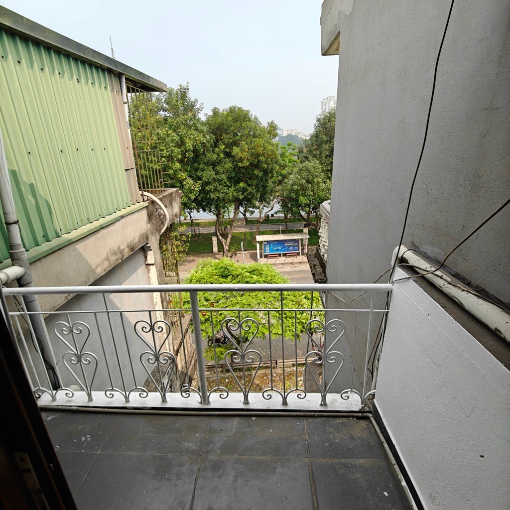 Bán nhà Lê Duẩn - diện tích 73m2 4 tầng - Mặt phố kinh doanh - giá 14 tỷ