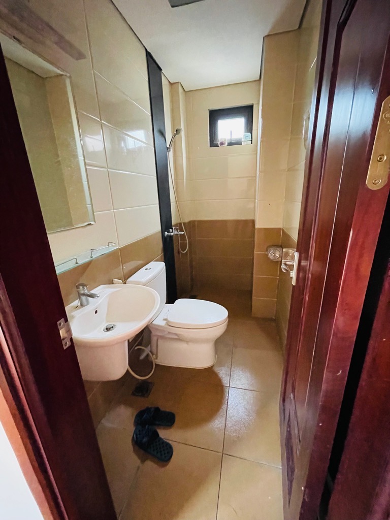 Bán nhà Trương Định - diện tích 66m2 7 tầng - Thang máy, ngõ ô tô tránh - giá 18 tỷ