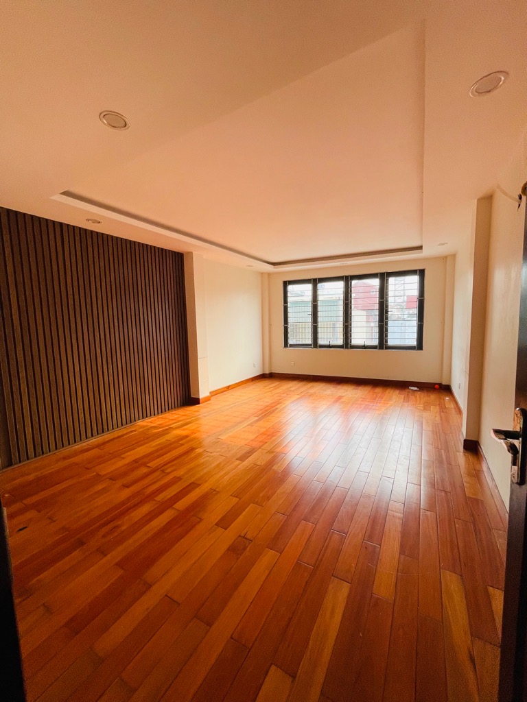 Bán nhà Trương Định - diện tích 66m2 7 tầng - Thang máy, ngõ ô tô tránh - giá 18 tỷ