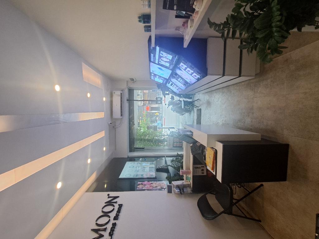 Bán nhà Tôn Đức Thắng - diện tích 42m2 5 tầng - Mặt phố kinh doanh sầm uất - giá 19 tỷ