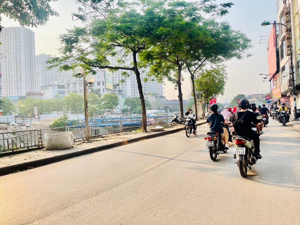 Bán nhà Khương Trung - diện tích 76m2 2 tầng - Mặt phố kinh doanh đa dạng - giá 23 tỷ