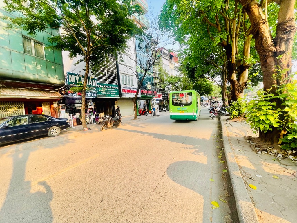 Bán nhà Khương Trung - diện tích 76m2 2 tầng - Mặt phố kinh doanh đa dạng - giá 23 tỷ