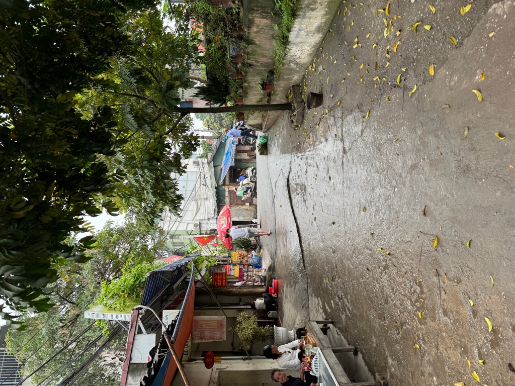 Bán nhà Nguyễn Khoái - diện tích 30m2 5 tầng - Ô tô dừng đỗ - giá 5 tỷ