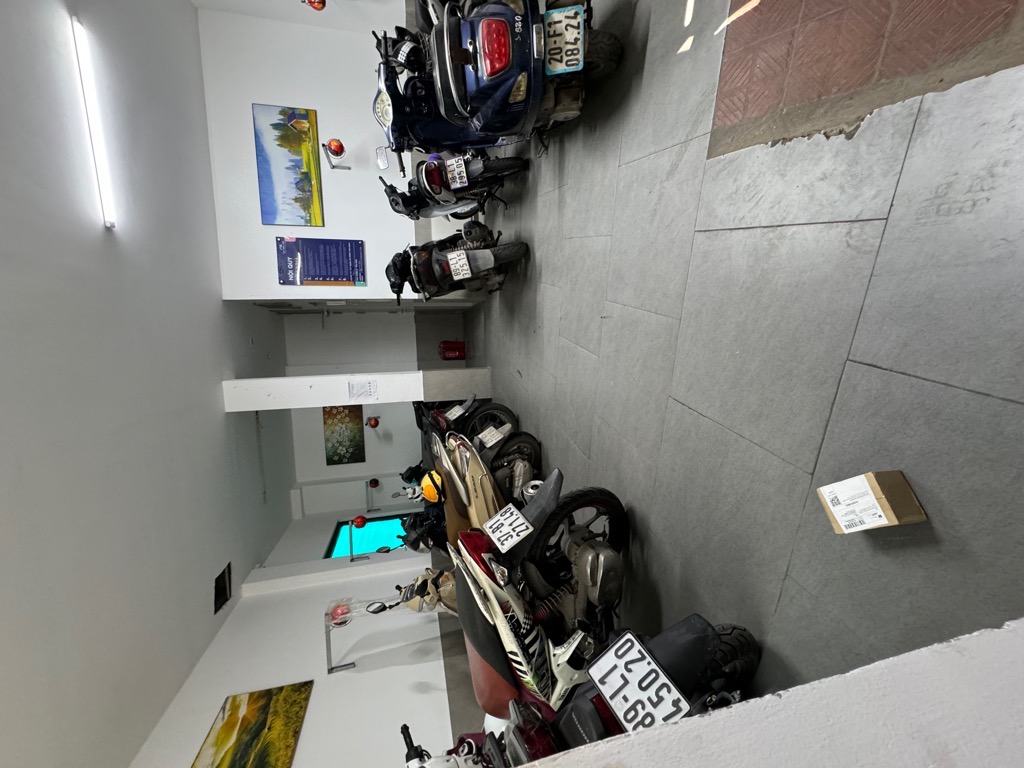 Bán nhà Lạc Trung - diện tích 60m2 6 tầng - Khu phân lô ô tô tránh - giá 16,2 tỷ