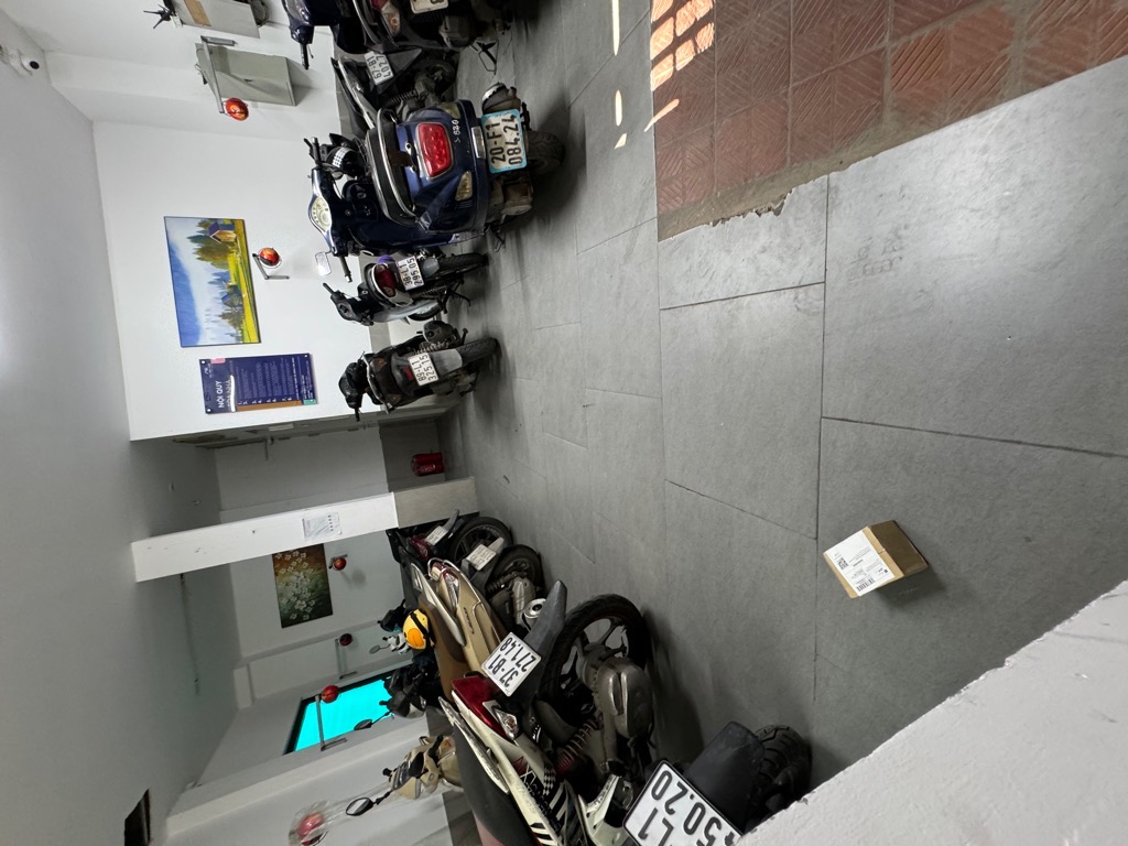 Bán nhà Lạc Trung - diện tích 60m2 6 tầng - Khu phân lô ô tô tránh - giá 16,2 tỷ