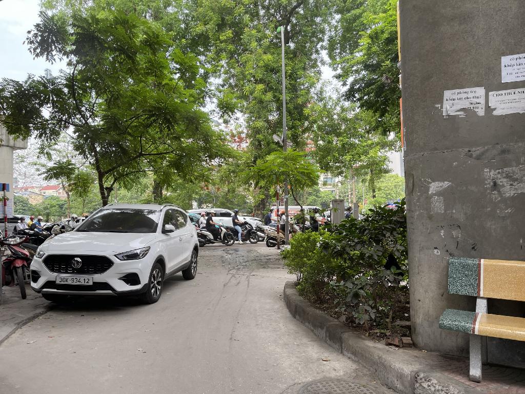 Bán nhà Láng - diện tích 23,4m2 5 tầng - LÔ GÓC - OTO - KINH DOANH - giá 6,35 tỷ