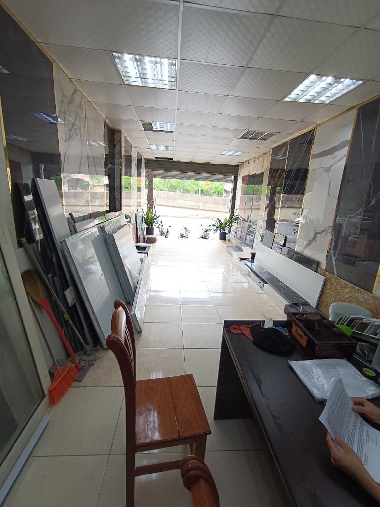 Bán nhà Khuất Duy Tiến - diện tích 90m2 1 tầng - Nhà mặt phố, ngõ thông ô tô tránh - giá 8,25 tỷ