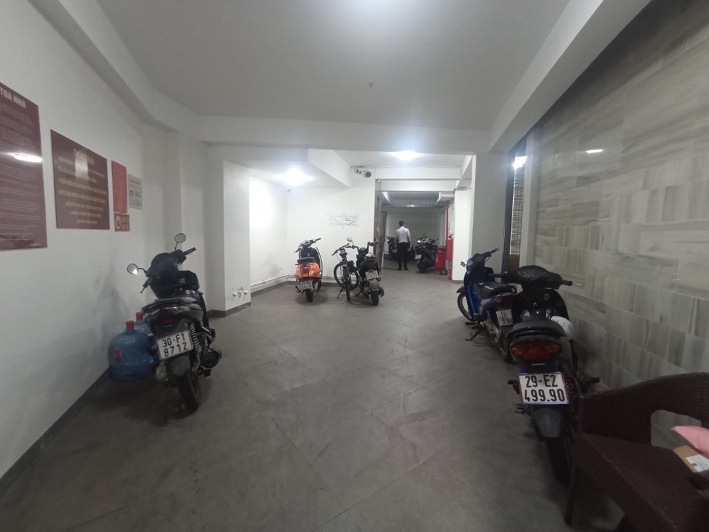 Bán nhà Hào Nam - diện tích 111m2 8 tầng - Căn hộ dịch vụ đẹp nhất phố - giá 23 tỷ