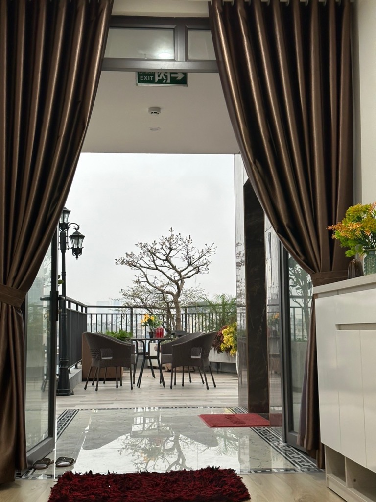 Bán nhà Hào Nam - diện tích 111m2 8 tầng - Căn hộ dịch vụ đẹp nhất phố - giá 23 tỷ