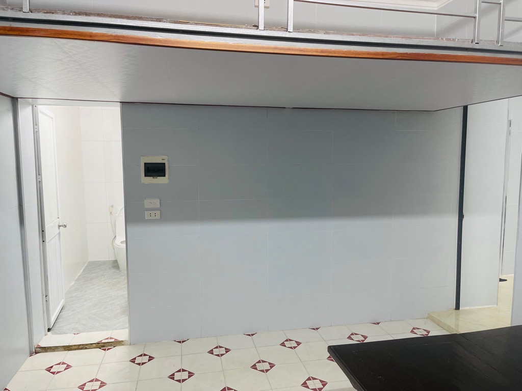 Bán nhà Thái Thịnh - diện tích 97m2 1 tầng - MẶT NGÕ Ô TÔ - KINH DOANH TỐT - giá 6,3 tỷ