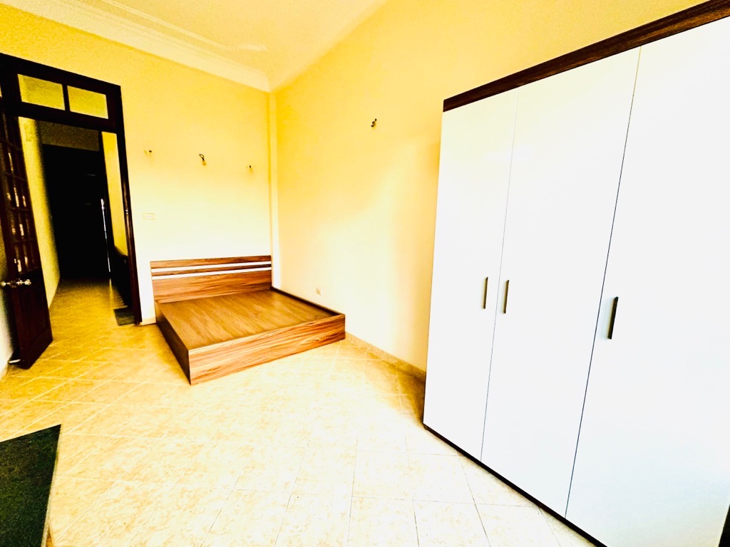 Bán nhà Tân Khai - diện tích 64m2 3 tầng - MẶT NGÕ - BA GÁC ĐỖ CỬA - giá 9,3 tỷ