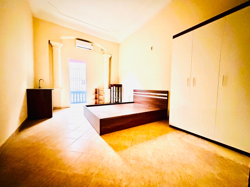 Bán nhà Tân Khai - diện tích 64m2 3 tầng - MẶT NGÕ - BA GÁC ĐỖ CỬA - giá 9,3 tỷ