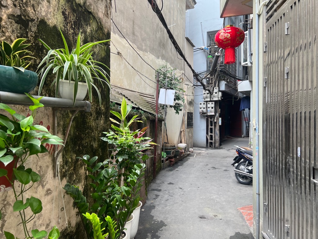 Bán nhà Chùa Láng - diện tích 54.4m2 1 tầng - Đầu tư xây chung cư mini - giá 5,8 tỷ