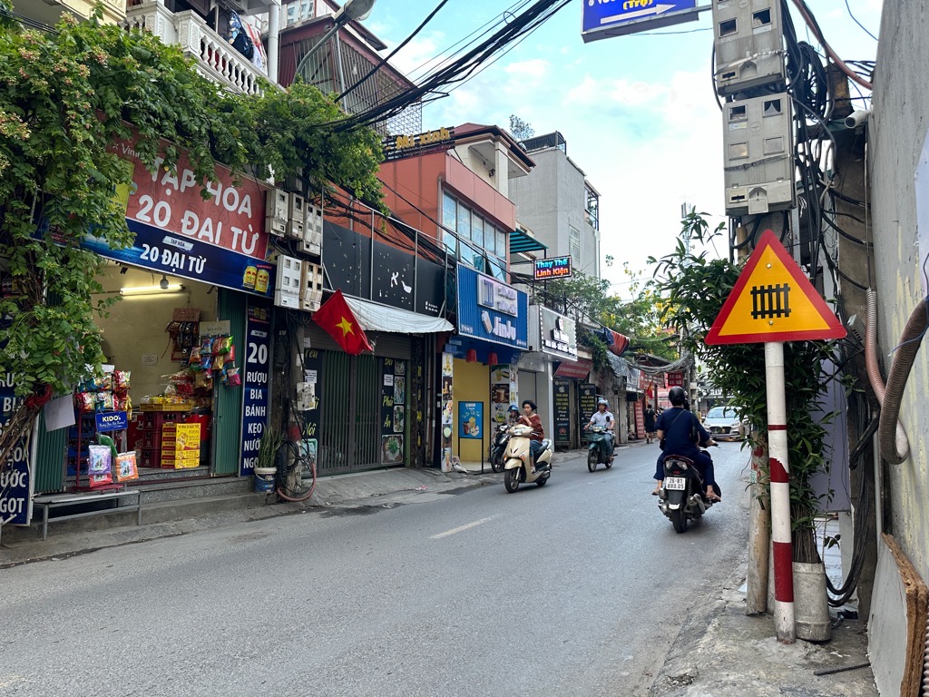 Bán nhà Đại Từ - diện tích 67m2 2 tầng - Mặt phố đông vui sầm uất - giá 13,5 tỷ