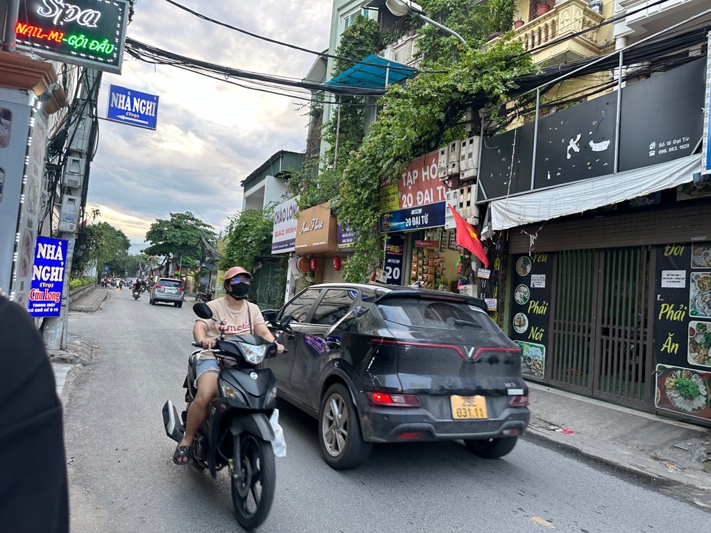 Bán nhà Đại Từ - diện tích 67m2 2 tầng - Mặt phố đông vui sầm uất - giá 13,5 tỷ