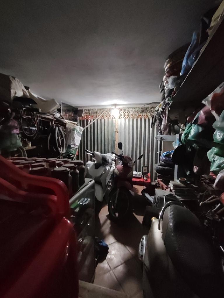 Bán nhà Định Công hạ - diện tích 24m2 5 tầng - Lô góc, 1 mặt phố, 1 mặt ngõ ô tô - giá 3,2 tỷ