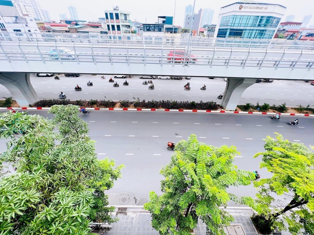 Bán nhà Minh Khai - diện tích 34,2m2 5 tầng - Lô góc - giá 23,5 tỷ