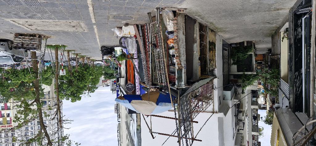 Bán nhà Pháo Đài Láng - diện tích 71.5m2 3 tầng - Nhà 2 Mặt Thoáng - giá 22,9 tỷ