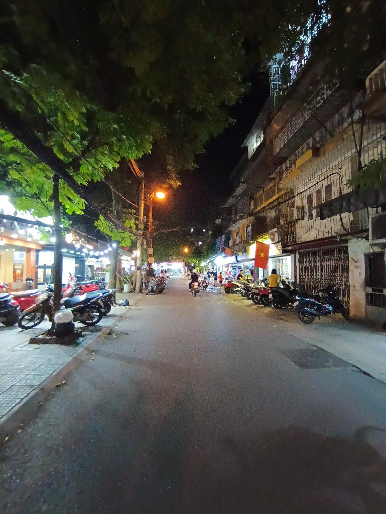 Bán nhà tạ Quang bửu - diện tích 90m2 1 tầng - Ô tô vào nhà - giá 12,8 tỷ