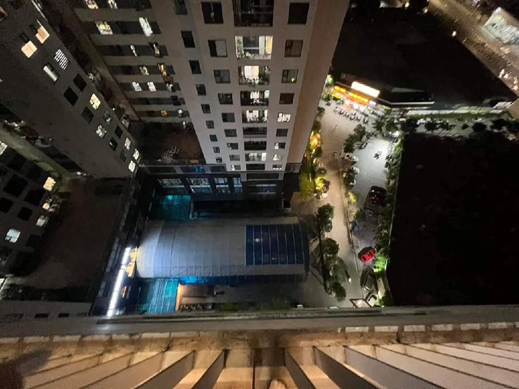 Bán nhà Lê Văn Lương - diện tích 126m2 5 tầng - Căn lô góc view 3 mặt thoáng tuyệt đẹp - giá 10,3 tỷ