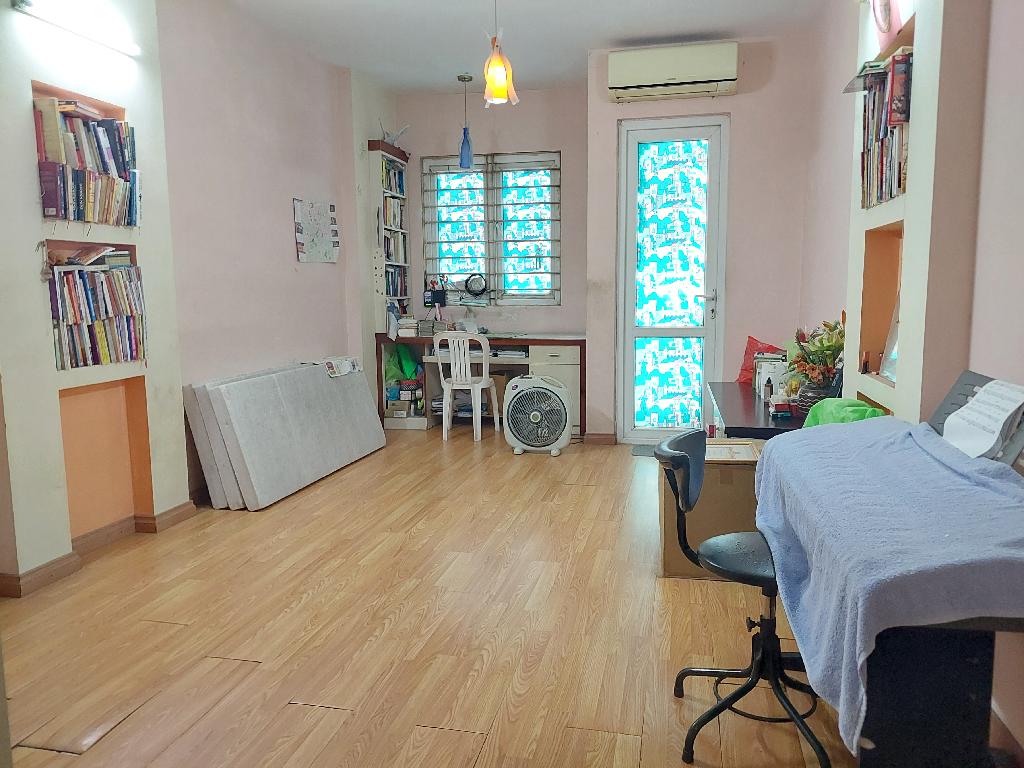 Bán nhà Hào Nam - diện tích 35m2 5 tầng - Ô tô đỗ cách nhà 10m - giá 7,5 tỷ