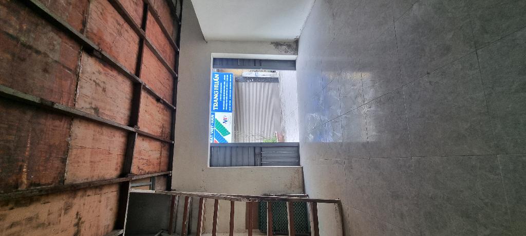 Bán nhà Nguyễn Khoái - diện tích 67m2 1 tầng - ô tô tránh cả 2 mặt tiền - giá 8 tỷ