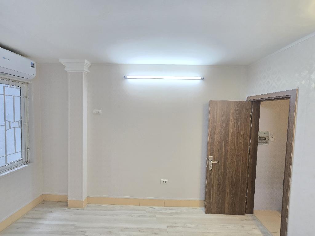 Bán nhà Chùa Bộc - diện tích 15m2 6 tầng - Ô tô sát nhà - giá 7 tỷ