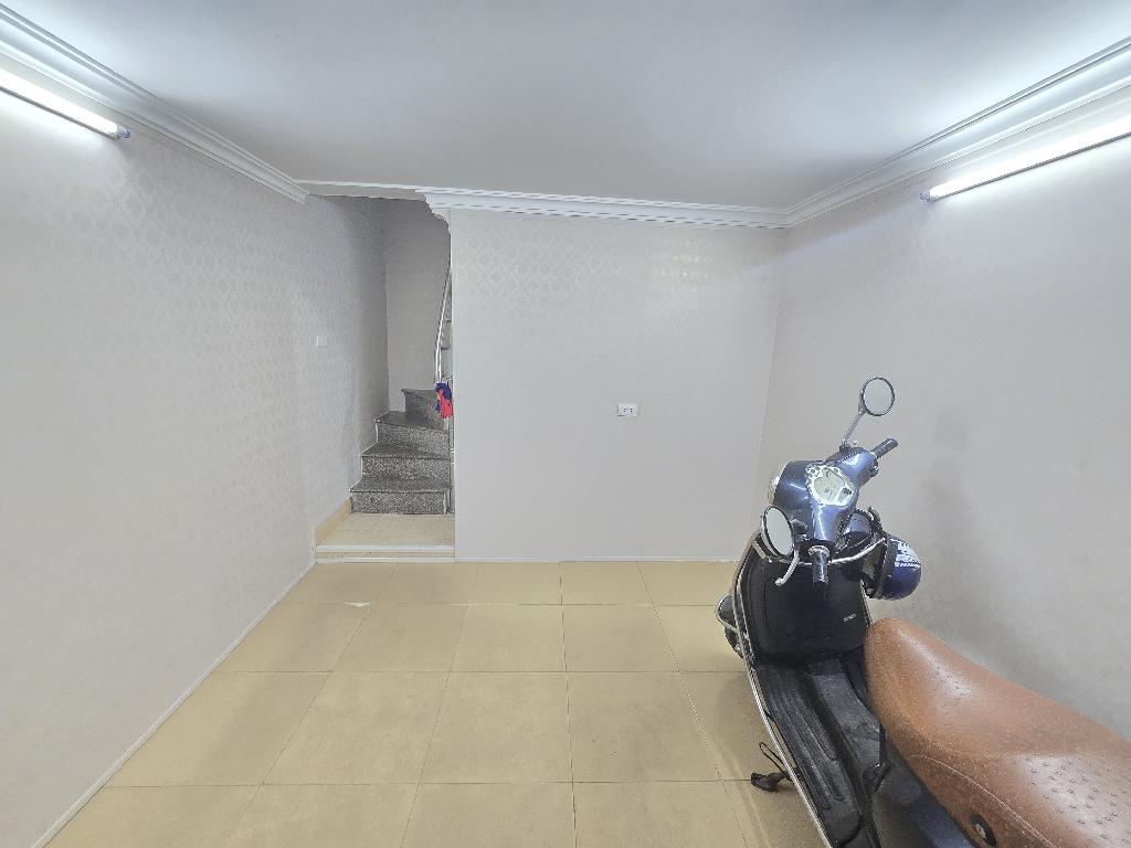 Bán nhà Chùa Bộc - diện tích 15m2 6 tầng - Ô tô sát nhà - giá 7 tỷ