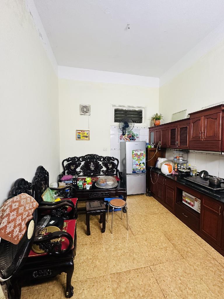 Bán nhà Trịnh Đình Cửu - diện tích 60m2 3 tầng - ô tô qua nhà - giá 13 tỷ