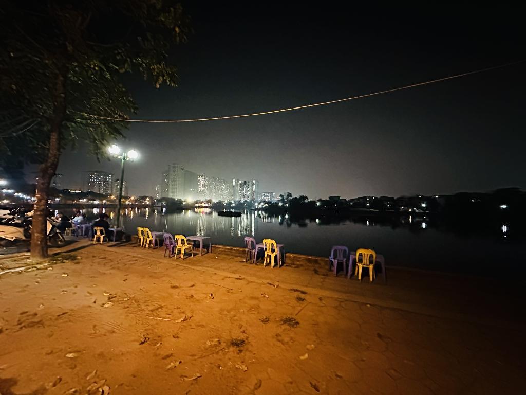 Bán nhà Trịnh Đình Cửu - diện tích 60m2 3 tầng - ô tô qua nhà - giá 13 tỷ