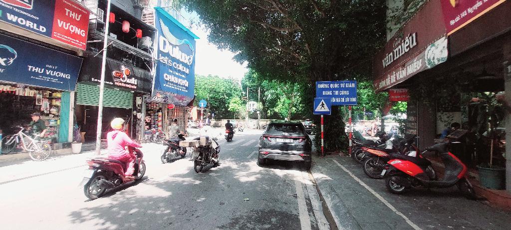 Bán nhà Nguyễn Khuyến - diện tích 48.7m2 2 tầng - Mặt phố cổ, kinh doanh sầm uất - giá 21 tỷ