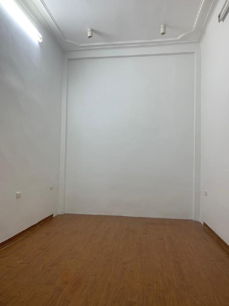 Bán nhà Tôn Đức Thắng - diện tích 42m2 5 tầng - Mặt phố kinh doanh sầm uất - giá 19 tỷ