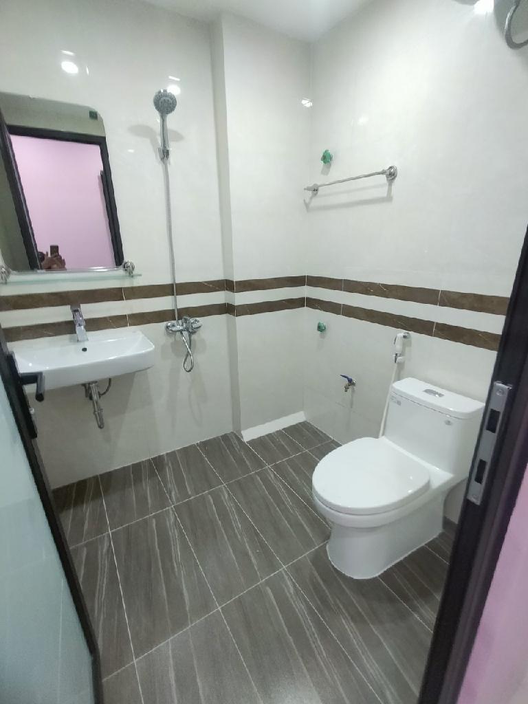 Bán nhà Quốc Tử Giám - diện tích 33m2 6 tầng - Mặt phố vỉa hè đá bóng, kinh doanh đỉnh - giá 22,5 tỷ