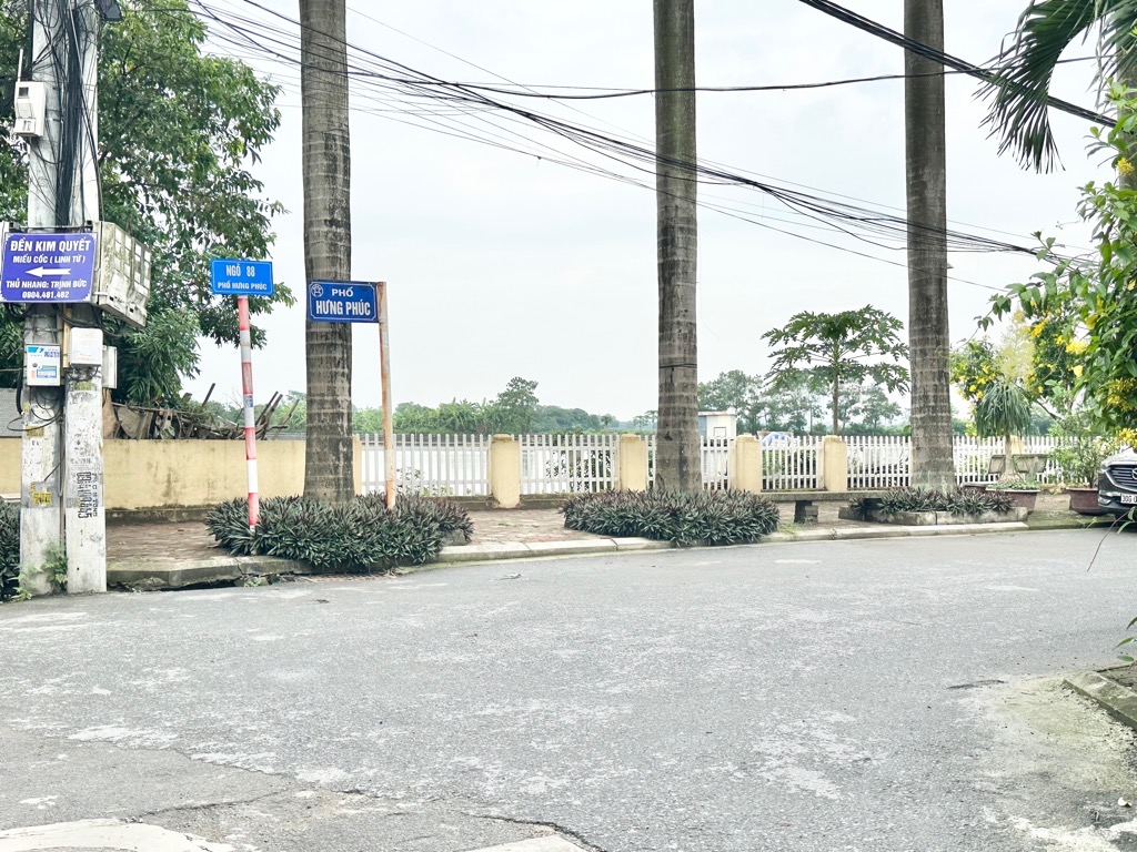 Bán nhà Hưng Phúc - diện tích 63m2 1 tầng - ô tô vào nhà - giá 0 tỷ