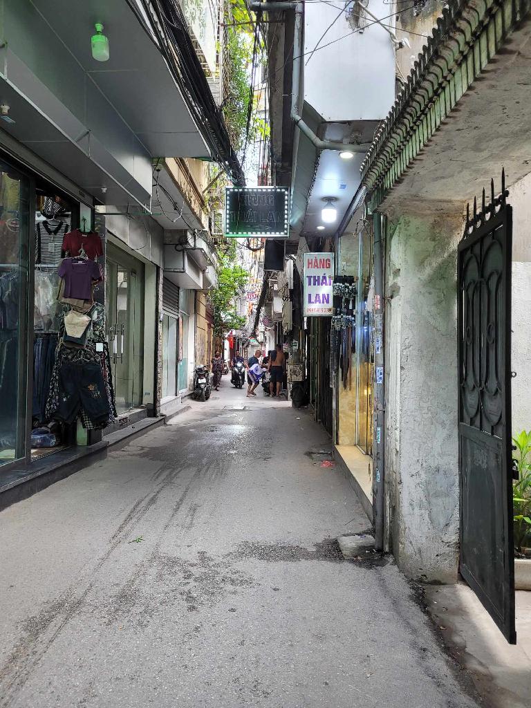 Bán nhà Ngõ Gốc Đề - diện tích 39,7m2 5 tầng - Nhà hoàn thiện long lanh, nội thất cao cấp - giá 13,5 tỷ