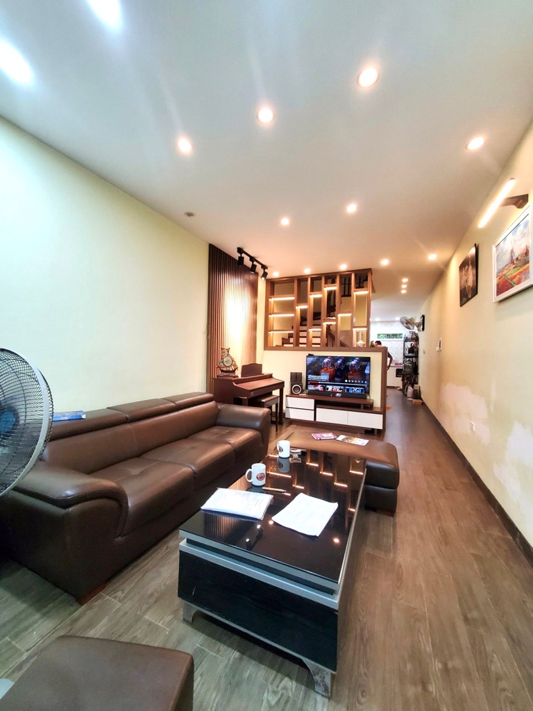 Bán nhà Hồ Đắc Di - diện tích 57.1m2 3 tầng - Ô TÔ ĐỖ CỬA - giá 14,5 tỷ