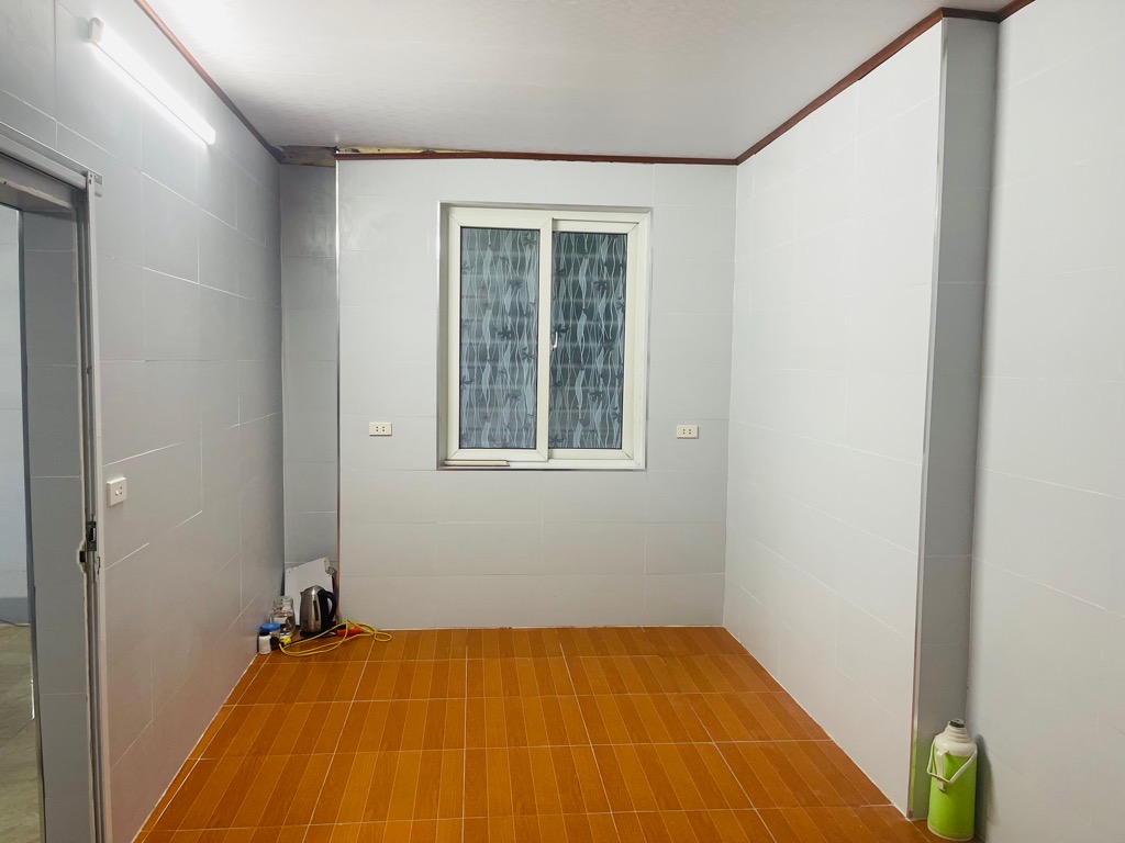 Bán nhà Thái Thịnh - diện tích 97m2 1 tầng - MẶT NGÕ Ô TÔ - KINH DOANH TỐT - giá 6,3 tỷ