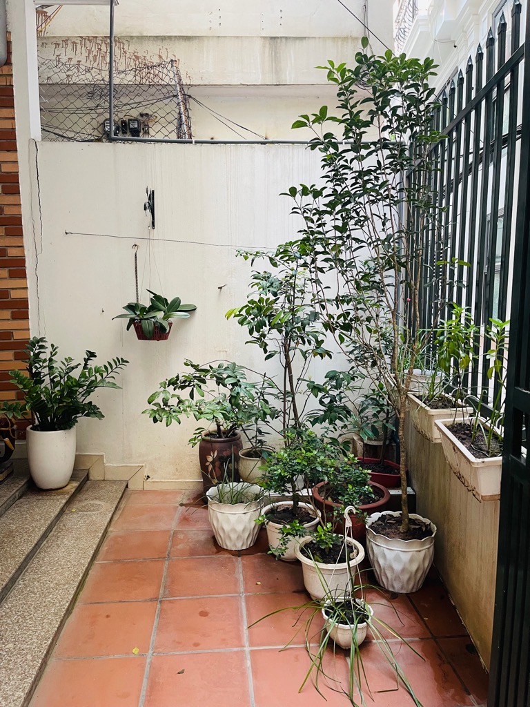 Bán nhà Thái Thịnh - diện tích 97m2 1 tầng - MẶT NGÕ Ô TÔ - KINH DOANH TỐT - giá 6,3 tỷ