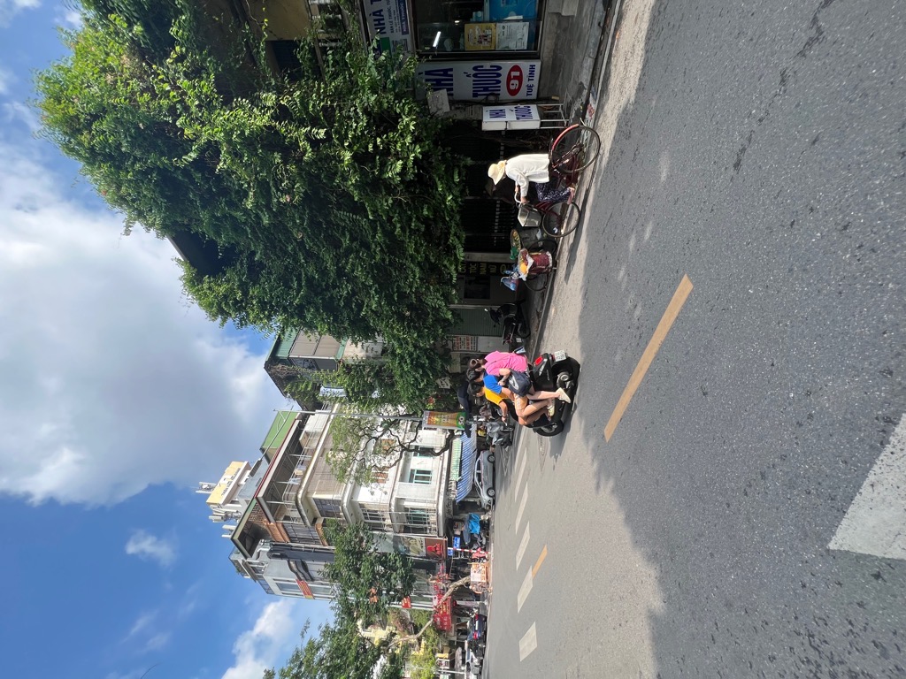 Bán nhà Tuệ Tĩnh - diện tích 14m2 1 tầng - Ô tô tránh - giá 12 tỷ