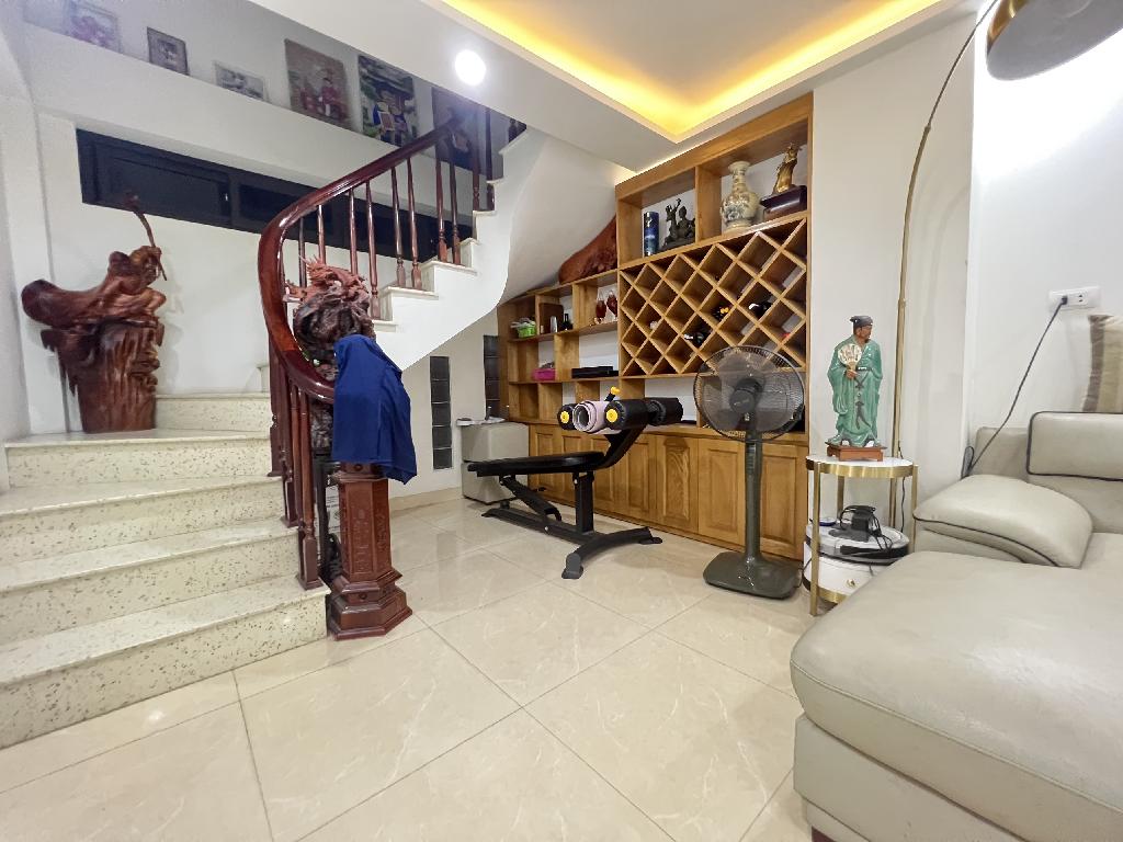 Bán nhà Định Công - diện tích 65m2 5 tầng - ô tô đỗ cửa - giá 11,8 tỷ