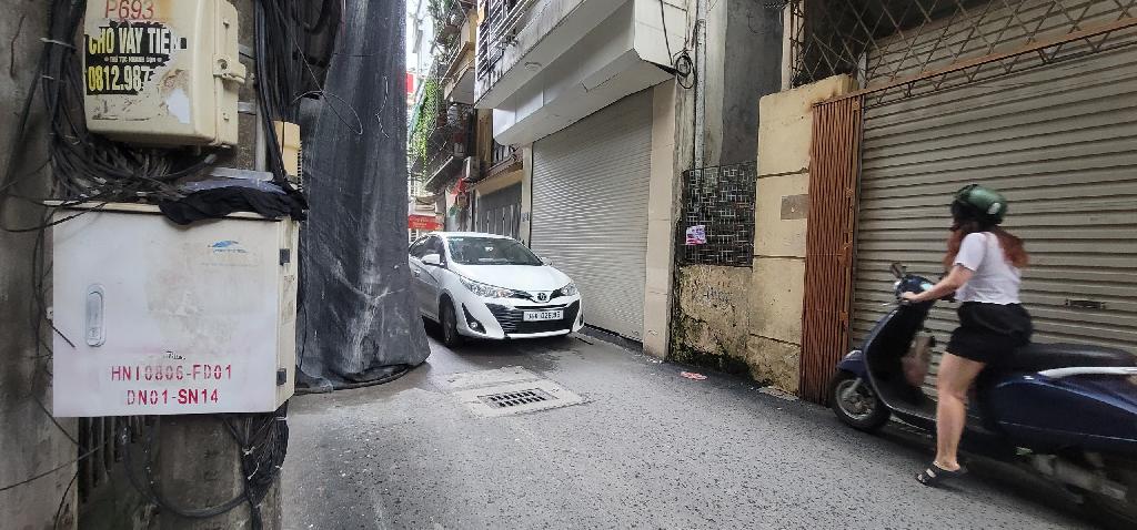 Bán nhà Bùi Xương Trạch - diện tích 139m2 2 tầng - Ô TÔ CHẠY VÒNG QUANH - giá 18 tỷ