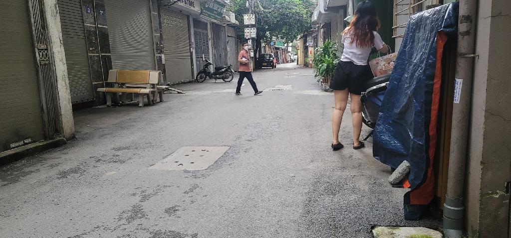 Bán nhà Bùi Xương Trạch - diện tích 139m2 2 tầng - Ô TÔ CHẠY VÒNG QUANH - giá 18 tỷ