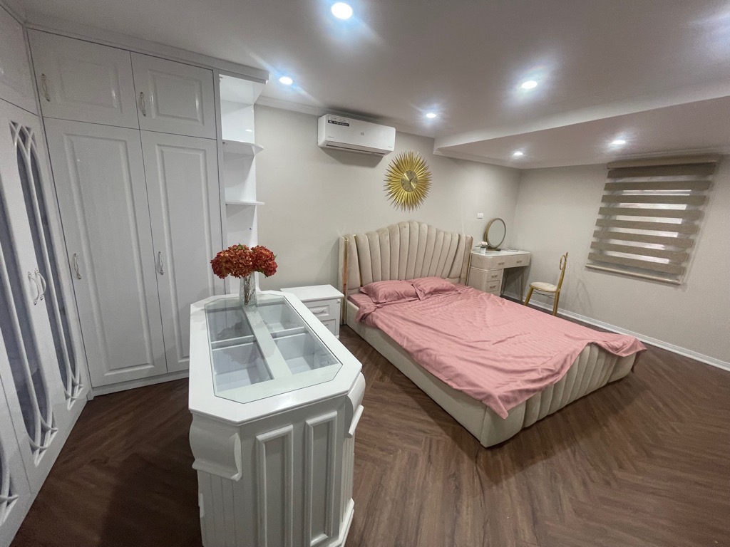 Bán nhà Lý Văn Phức - diện tích 36m2 2 tầng - Ô TÔ ĐỖ CHÂN CẦU THANG - giá 5,9 tỷ