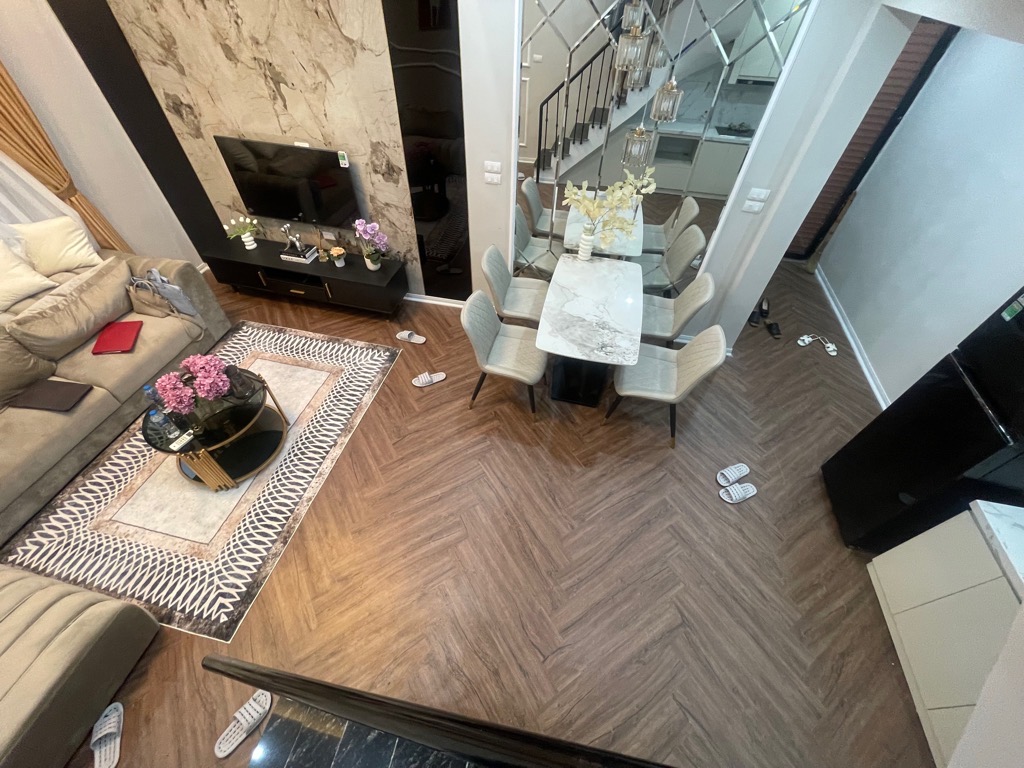 Bán nhà Lý Văn Phức - diện tích 36m2 2 tầng - Ô TÔ ĐỖ CHÂN CẦU THANG - giá 5,9 tỷ