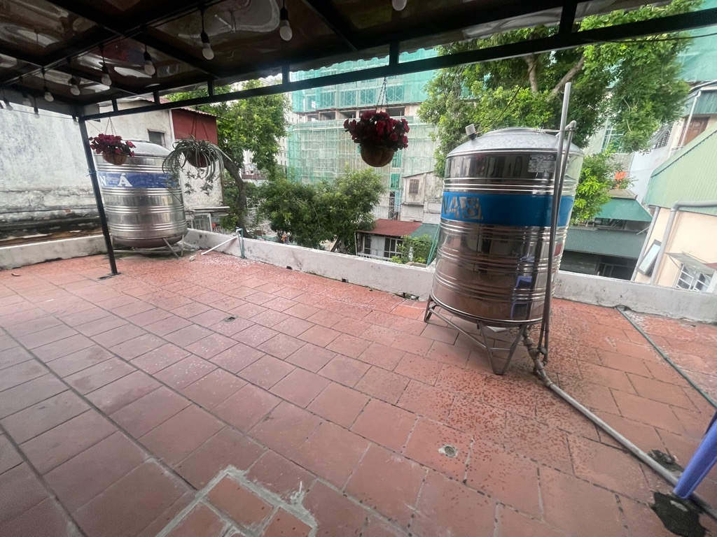 Bán nhà Lý Văn Phức - diện tích 36m2 2 tầng - Ô TÔ ĐỖ CHÂN CẦU THANG - giá 5,9 tỷ