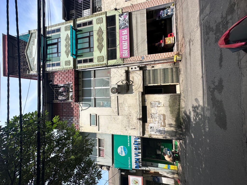 Bán nhà Trần Quý Cáp - diện tích 19m2 3 tầng - mặt phố kinh doanh sầm uất - giá 4,6 tỷ