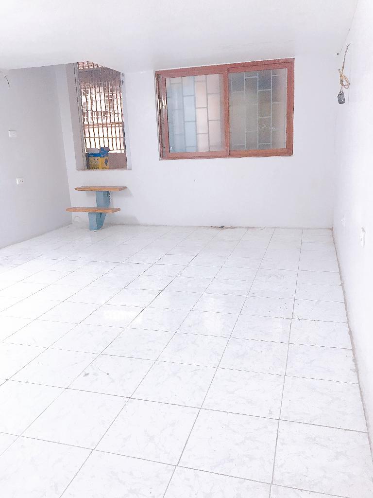 Bán nhà Giải Phóng - diện tích 90m2 2 tầng - Ô tô tránh - giá 7,3 tỷ